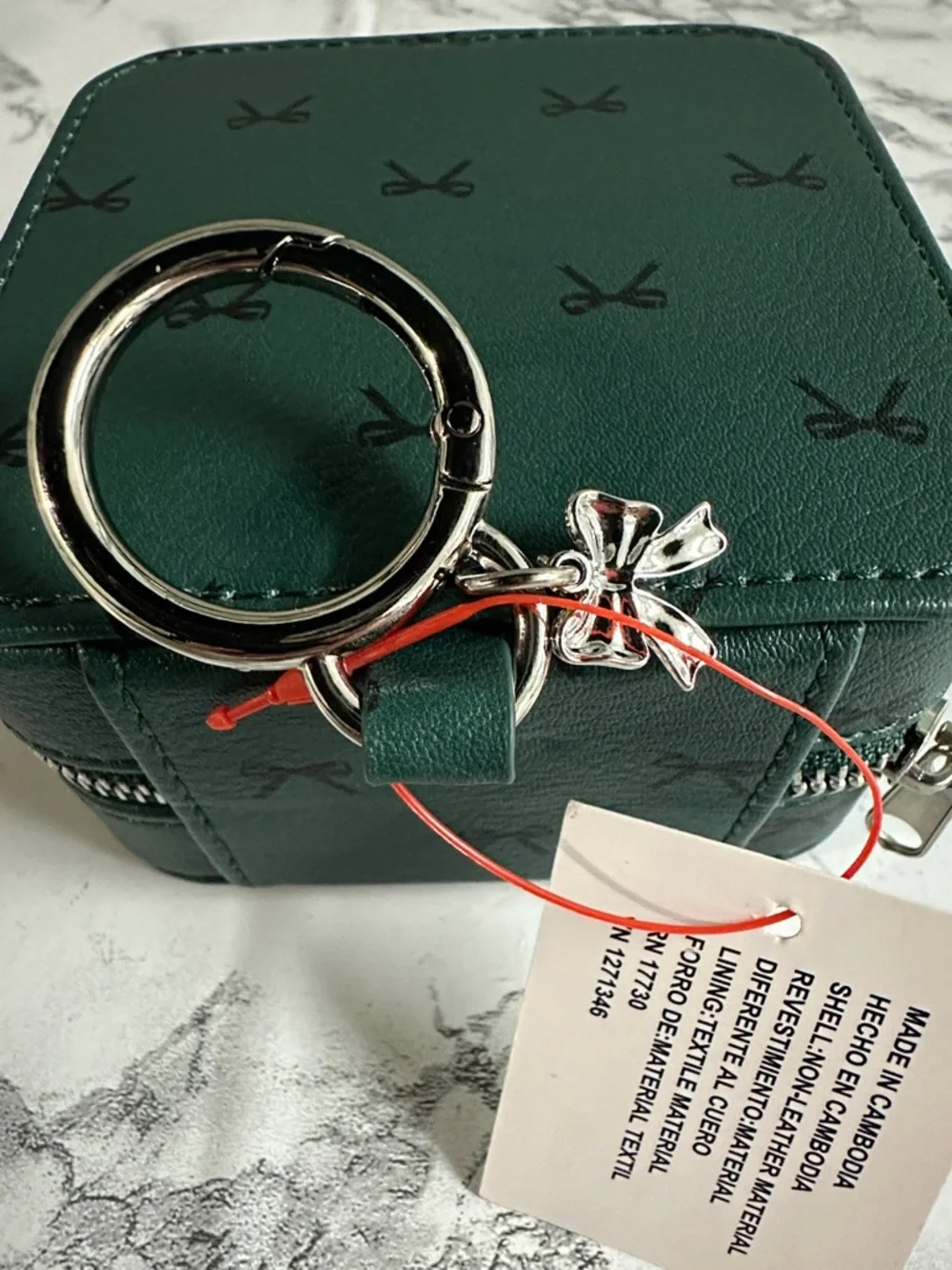 Cat & Jack Girl’s Bow Print Green Square Zip Jewelry Organizer Case